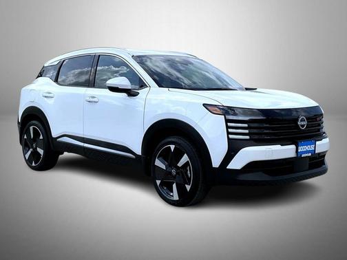 Aspen White Tricoat 2025 Nissan Kicks SR