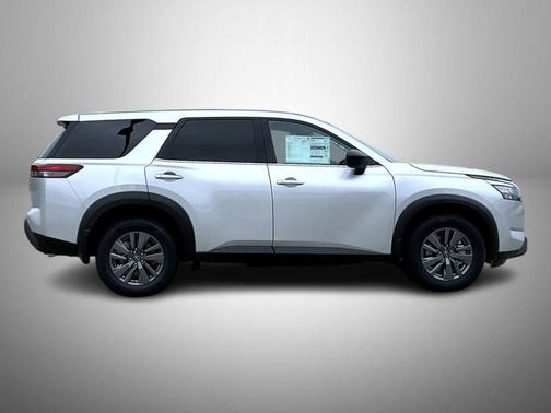 2025 Nissan Pathfinder S 4WD