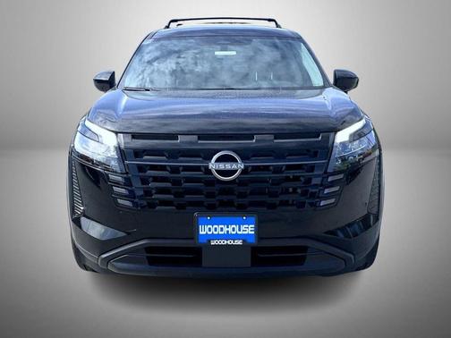 Super Black 2026 Nissan Pathfinder SV