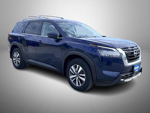 Deep Ocean Blue Pearl 2024 Nissan Pathfinder SL 4WD