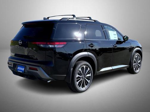 Super Black 2026 Nissan Pathfinder Platinum