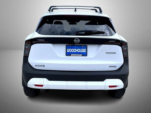 Fresh Powder 2026 Nissan Kicks SV