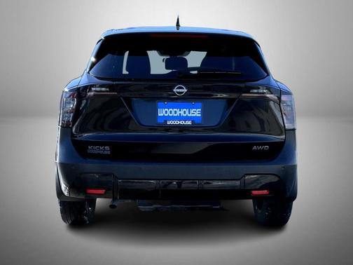 2025 Nissan Kicks SV