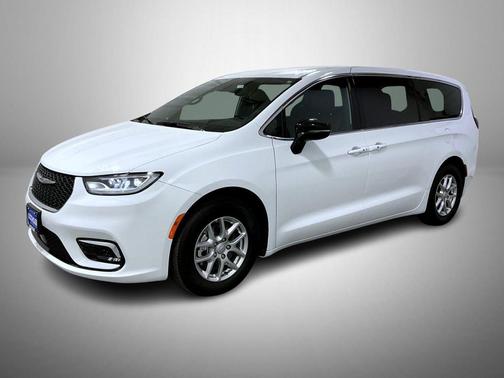 2025 Chrysler Pacifica L