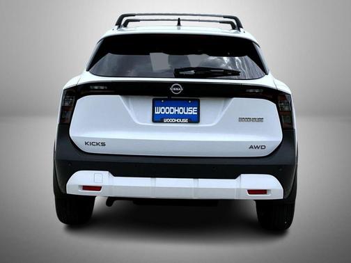 Fresh Powder 2026 Nissan Kicks SV