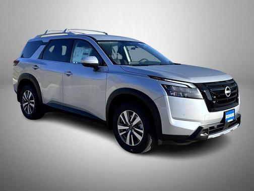2025 Nissan Pathfinder SL 4WD