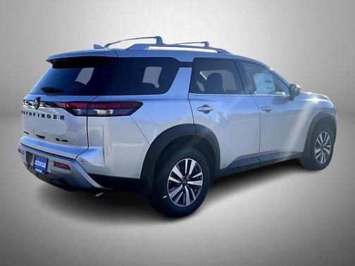 2025 Nissan Pathfinder SL 4WD