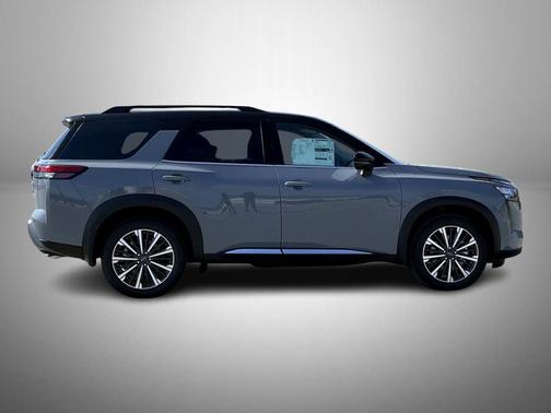 Boulder Gray/Super Black 2026 Nissan Pathfinder Platinum