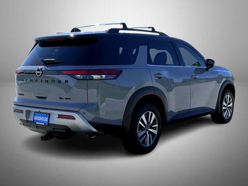 Solid Gray/Super Black 2023 Nissan Pathfinder SL 4WD
