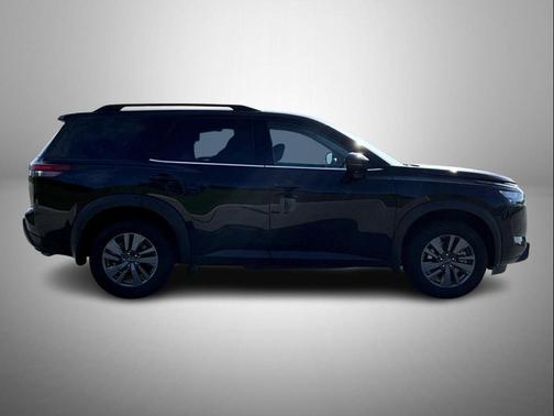 2024 Nissan Pathfinder SV 4WD