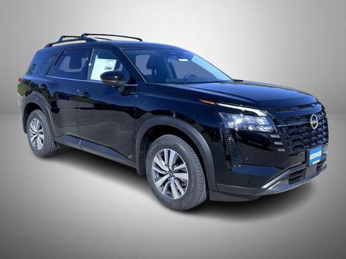 Super Black 2026 Nissan Pathfinder SL
