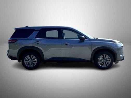 2024 Nissan Pathfinder S 4WD
