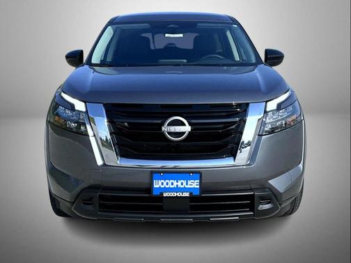 2024 Nissan Pathfinder S 4WD