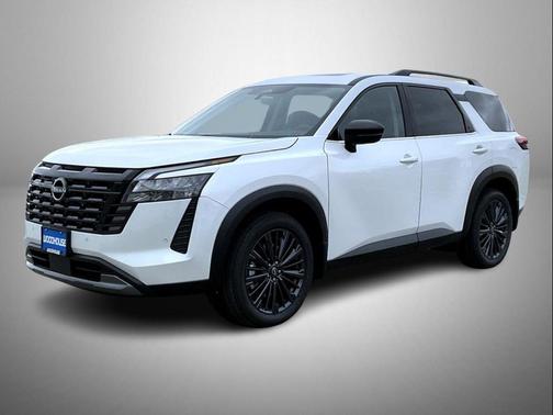 Everest White Pearl Tricoat 2026 Nissan Pathfinder SL