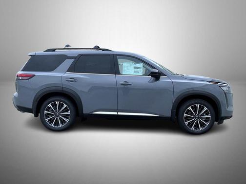 Boulder Gray Pearl 2026 Nissan Pathfinder Platinum