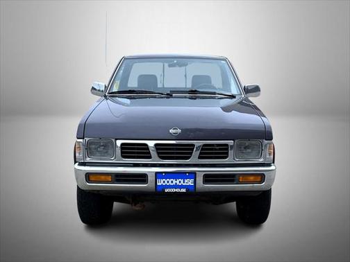 1996 Nissan Pickup Truck XE