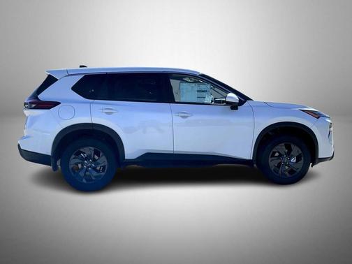 Qbe 2027 Nissan Rogue SV