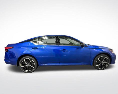 2025 Nissan Altima SR AWD