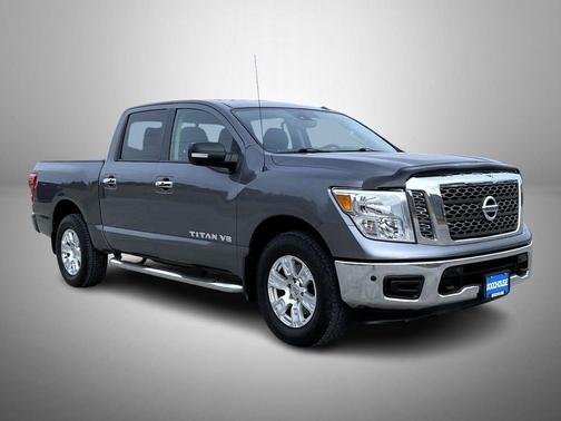2018 Nissan Titan SV