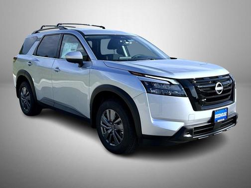 2025 Nissan Pathfinder SV 4WD