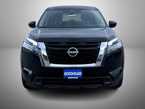 2025 Nissan Pathfinder S 4WD
