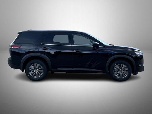 2025 Nissan Pathfinder S 4WD
