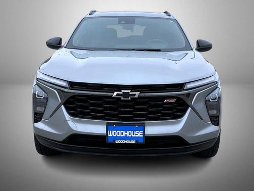 Sterling Gray Metallic 2024 Chevrolet Trax FWD 2RS