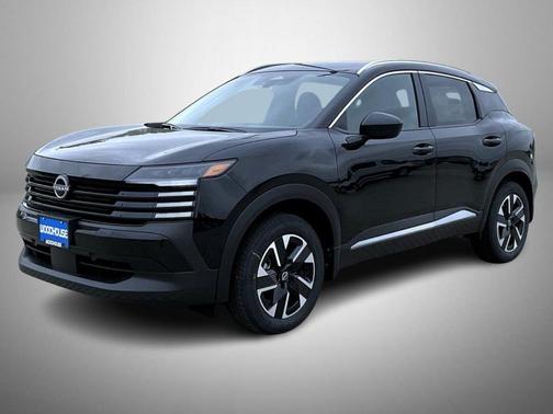 Super Black 2027 Nissan Kicks SV