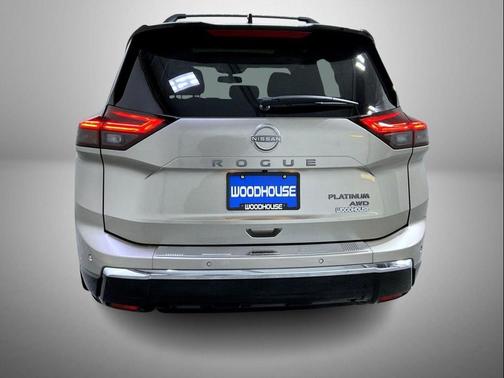 2025 Nissan Rogue Platinum
