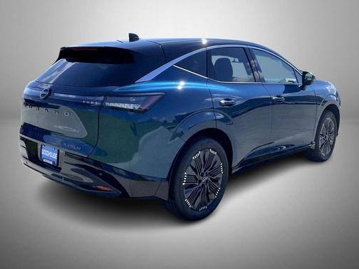 Aurora Blue/Super Black 2026 Nissan Murano Platinum