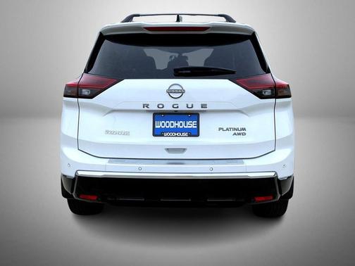 Everest White Pearl Tricoat 2026 Nissan Rogue Platinum