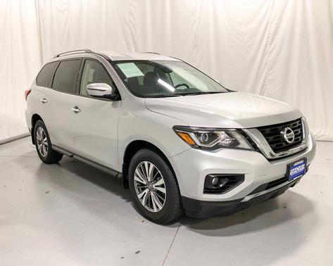 2019 Nissan Pathfinder SV