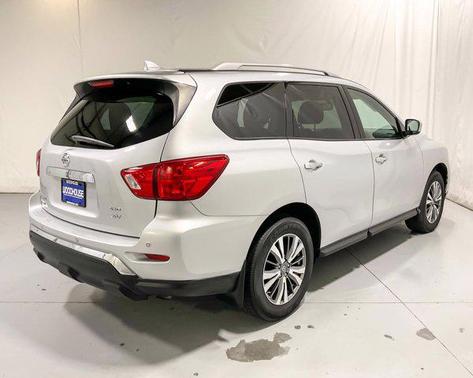 2019 Nissan Pathfinder SV