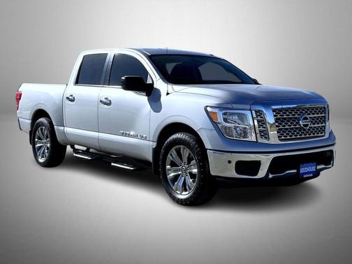 2018 Nissan Titan SV