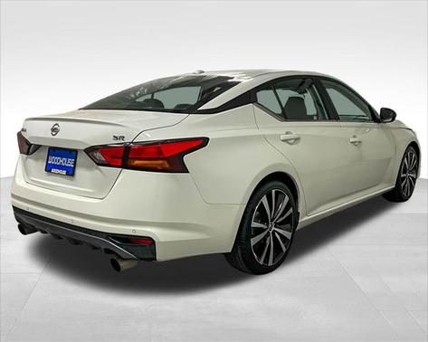 2022 Nissan Altima SR FWD