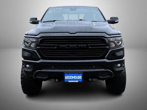 Diamond Black Crystal Pearlcoat 2020 RAM 1500 Big Horn/Lone Star