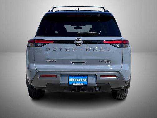 Boulder Gray/Super Black 2026 Nissan Pathfinder Platinum