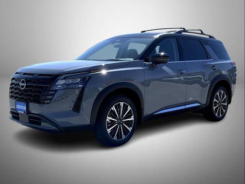 Boulder Gray/Super Black 2026 Nissan Pathfinder Platinum