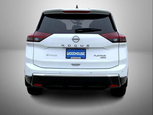 Everest White Pearl Tricoat 2026 Nissan Rogue Platinum