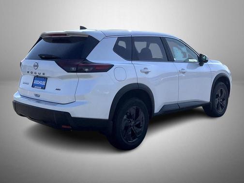 Everest White Pearl Tricoat 2026 Nissan Rogue SV