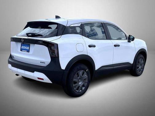 Fresh Powder 2026 Nissan Kicks S