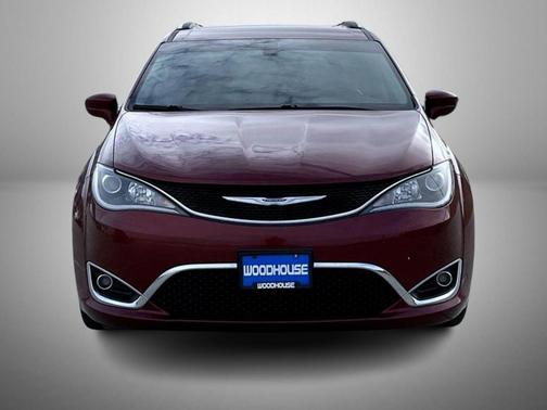 2018 Chrysler Pacifica Touring-L