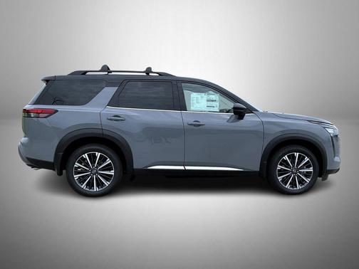 Boulder Gray/Super Black 2026 Nissan Pathfinder Platinum