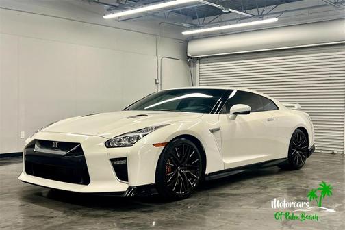 2020 Nissan GT-R Premium Dual-clutch 6-Speed Transmission