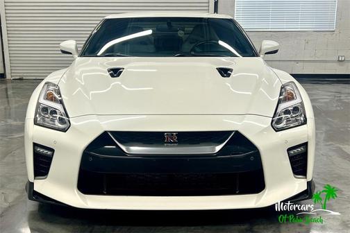 2020 Nissan GT-R Premium Dual-clutch 6-Speed Transmission