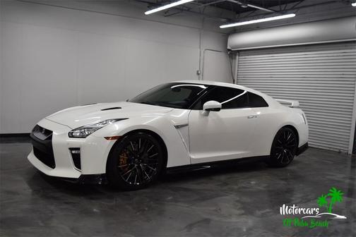 2020 Nissan GT-R Premium Dual-clutch 6-Speed Transmission