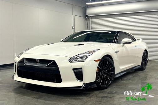 2020 Nissan GT-R Premium Dual-clutch 6-Speed Transmission