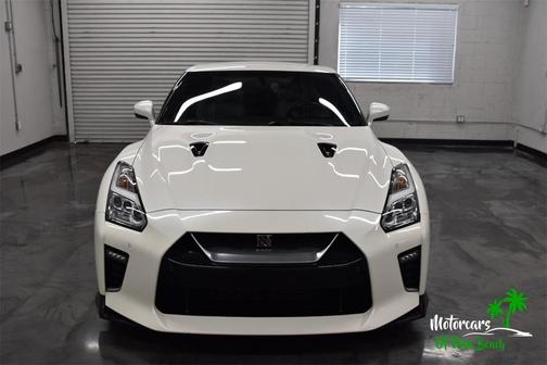 2020 Nissan GT-R Premium Dual-clutch 6-Speed Transmission