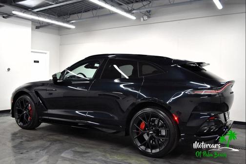 2025 Aston Martin DBX 707