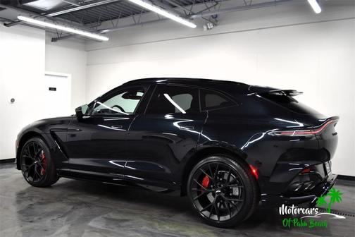 2025 Aston Martin DBX 707